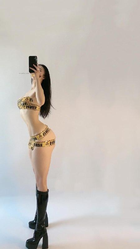 俏妞qiaoniuTT – 用胶带做的内衣【15P】